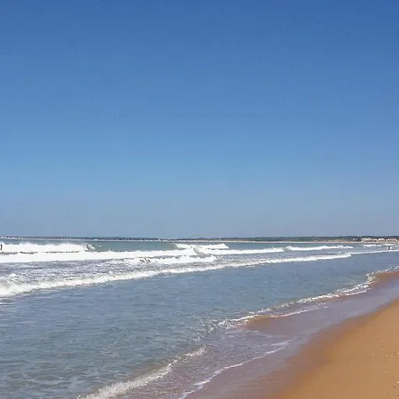 One-bedroom Holiday In St Sauvant Hébergement de vacances Saint-Sauvant (Charente-Maritime)